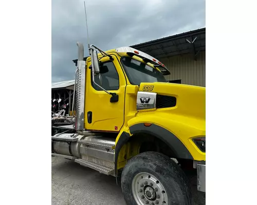 WESTERN STAR TRUCKS 49X Cab