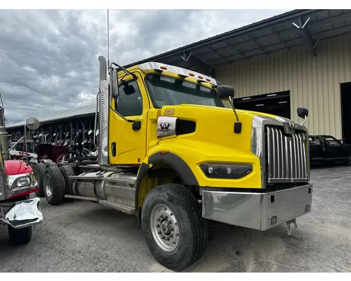WESTERN STAR TRUCKS 49X Complete Vehicle
