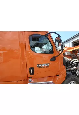 WESTERN STAR TRUCKS 5700 XE Door Assembly, Front