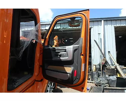 WESTERN STAR TRUCKS 5700 XE Door Assembly, Front