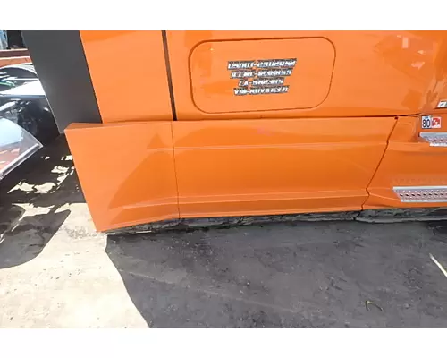 WESTERN STAR TRUCKS 5700 XE Side Fairing