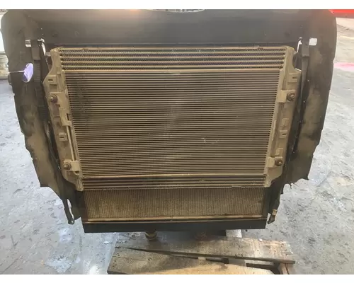 WESTERN STAR TRUCKS 5700X Radiator