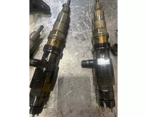 WESTERN STAR TRUCKS 5700 Fuel Injector