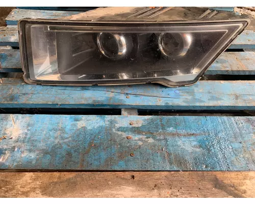 WESTERN STAR TRUCKS 5700 Headlamp Assembly