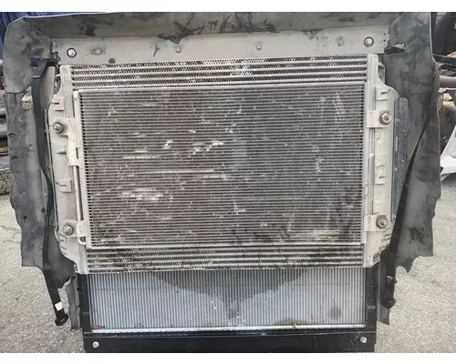 WESTERN STAR TRUCKS 5700 Radiator