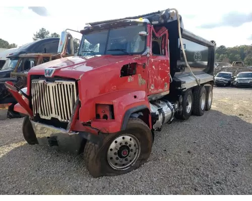 WESTERN STAR TR 4700SF Complete Vehicle