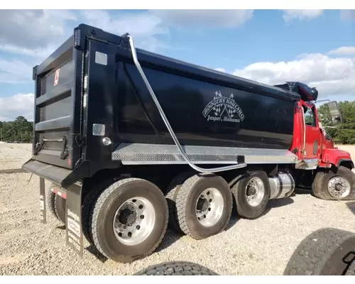 WESTERN STAR TR 4700SF Complete Vehicle