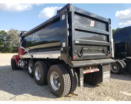 WESTERN STAR TR 4700SF Complete Vehicle