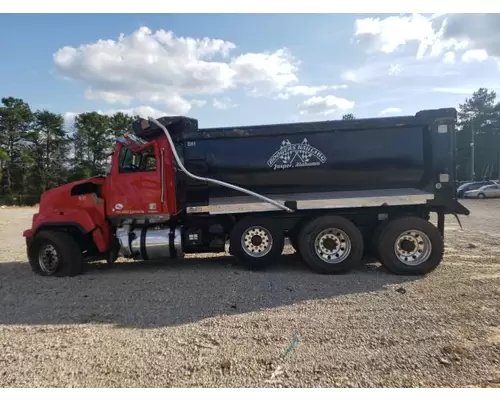 WESTERN STAR TR 4700SF Complete Vehicle