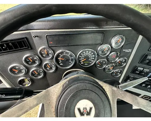WESTERN STAR TR 4700 Complete Vehicle