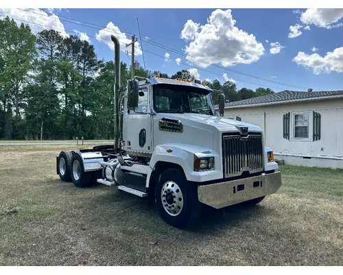 WESTERN STAR TR 4700 Complete Vehicle