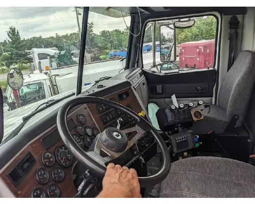 WESTERN STAR TR 4700 Complete Vehicle