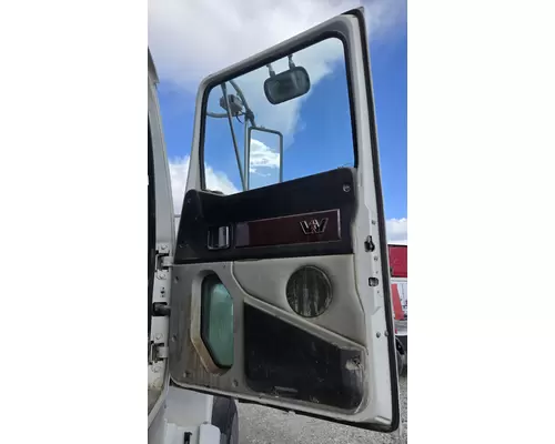 WESTERN STAR TR 4700 Door Assembly, Front