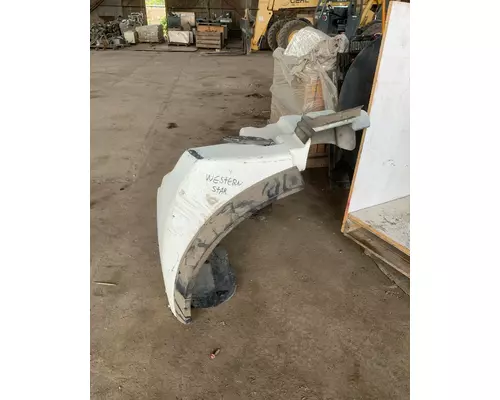 WESTERN STAR TR 4700 Fender