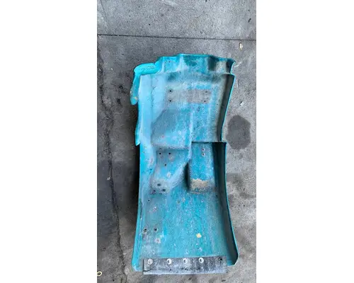 WESTERN STAR TR 4700 Fender