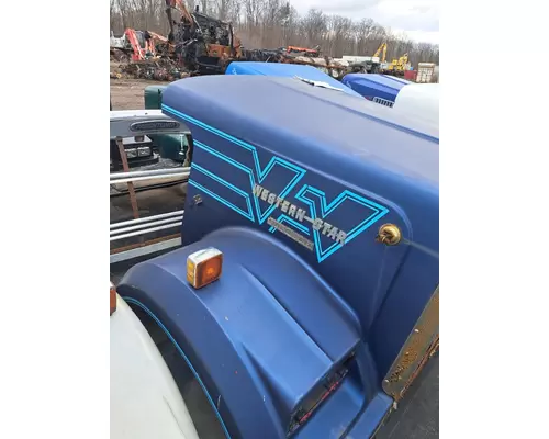 WESTERN STAR TR 4964-F Hood