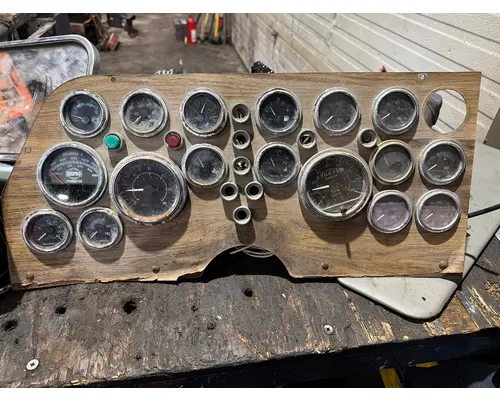 WESTERN STAR TR 4964 SX Instrument Cluster