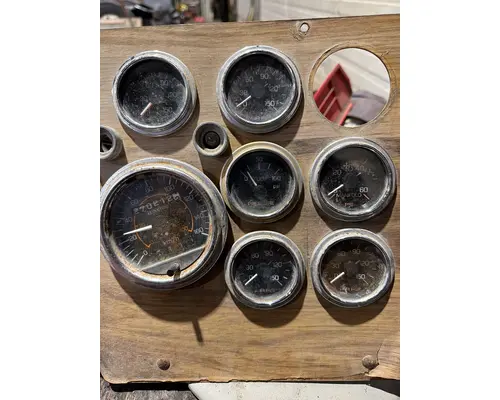 WESTERN STAR TR 4964 SX Instrument Cluster