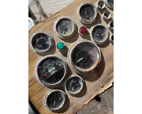 WESTERN STAR TR 4964 SX Instrument Cluster