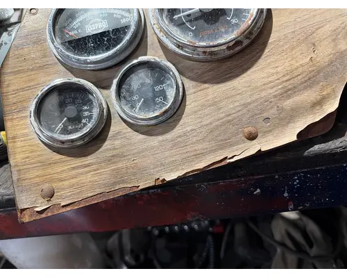 WESTERN STAR TR 4964 SX Instrument Cluster