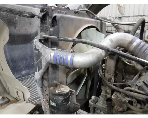 WESTERN STAR 4700 / 4900 Air Intake Pipe