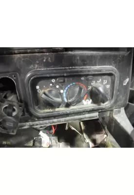 WESTERN STAR 4700 / 4900 Heater / AC Control