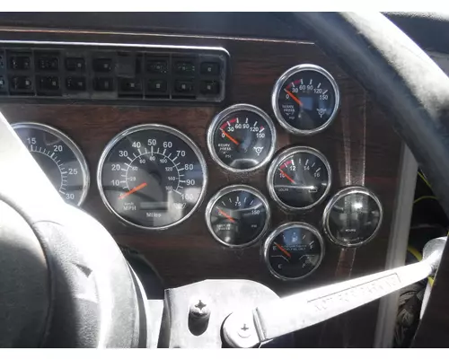 WESTERN STAR 4700 / 4900 Instrument Cluster