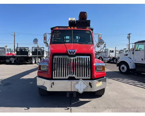 WESTERN STAR 4700 SB Vehicle For Sale