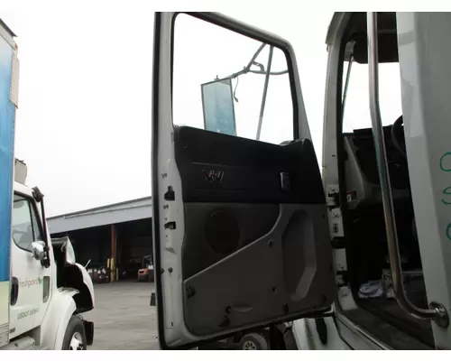 WESTERN STAR 4700SBA DOOR ASSEMBLY, FRONT