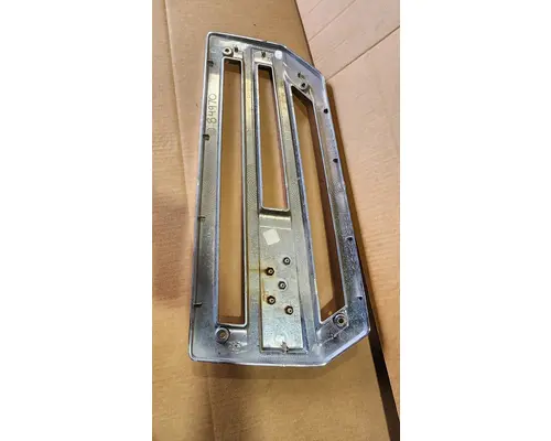 WESTERN STAR 4700SB Dash  Console Switch