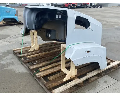 WESTERN STAR 4700SB Hood