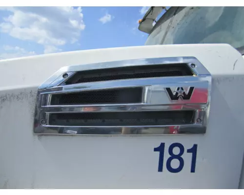 WESTERN STAR 4700 AIR INTAKE LOUVERCOVER