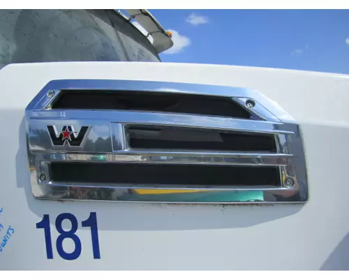 WESTERN STAR 4700 AIR INTAKE LOUVERCOVER