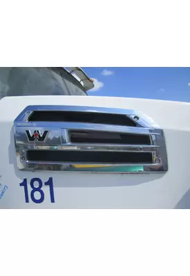 WESTERN STAR 4700 AIR INTAKE LOUVER/COVER