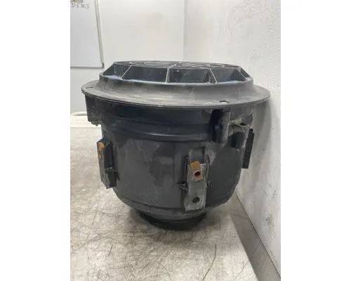 WESTERN STAR 4700 Air Cleaner