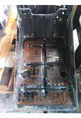 WESTERN STAR 4700 BATTERY BOX