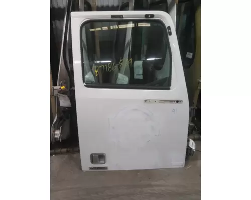 WESTERN STAR 4700 DOOR ASSEMBLY, FRONT