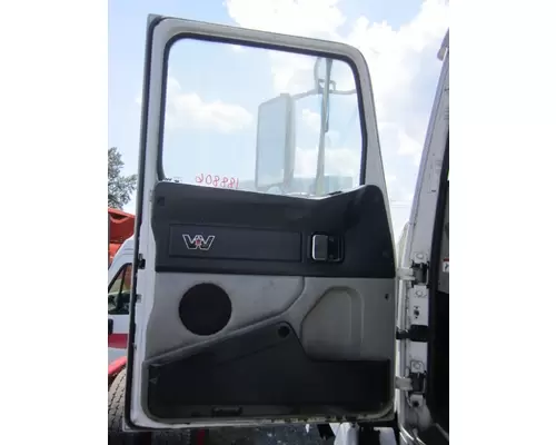 WESTERN STAR 4700 DOOR ASSEMBLY, FRONT