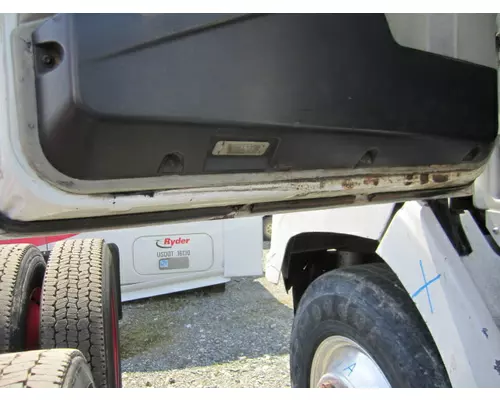 WESTERN STAR 4700 DOOR ASSEMBLY, FRONT