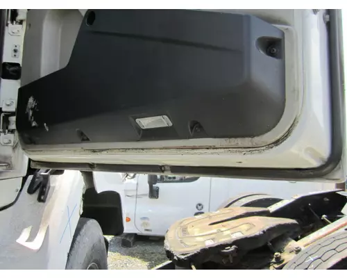 WESTERN STAR 4700 DOOR ASSEMBLY, FRONT