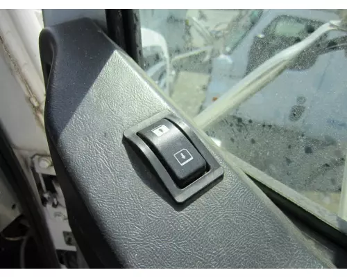 WESTERN STAR 4700 DOOR ASSEMBLY, FRONT