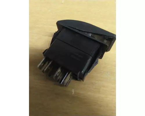 WESTERN STAR 4700 ENGINE FAN SWITCH