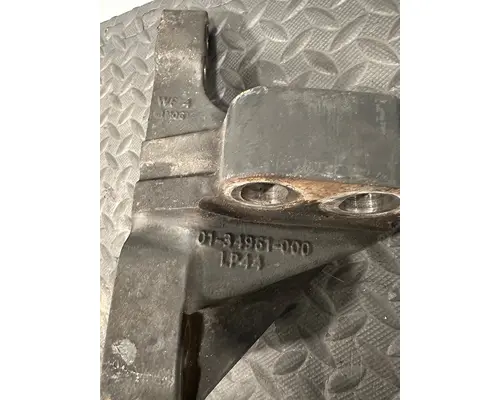 WESTERN STAR 4700 Engine Mounts