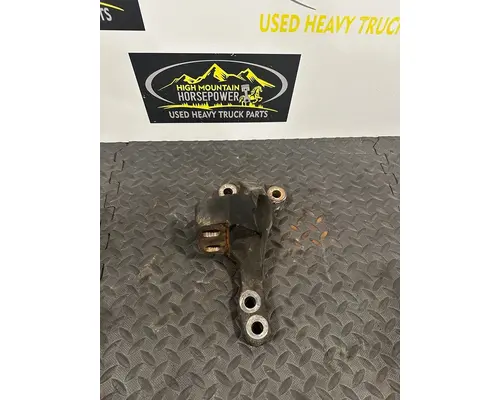 WESTERN STAR 4700 Engine Mounts