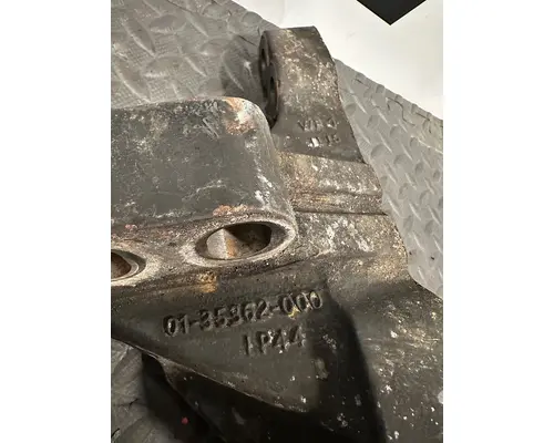 WESTERN STAR 4700 Engine Mounts