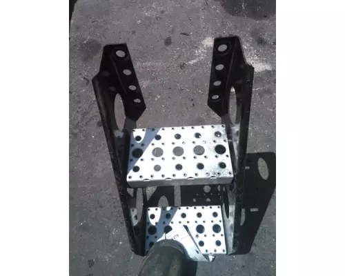 WESTERN STAR 4700 FRAME STEP