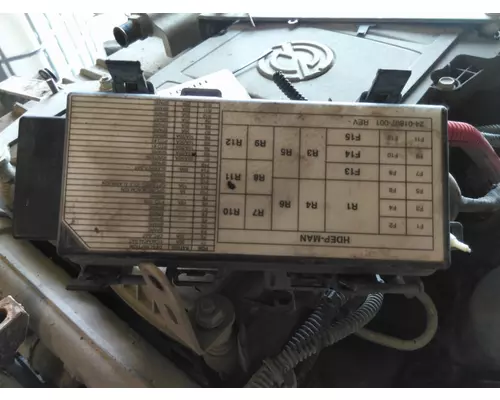 WESTERN STAR 4700 FUSE BOX