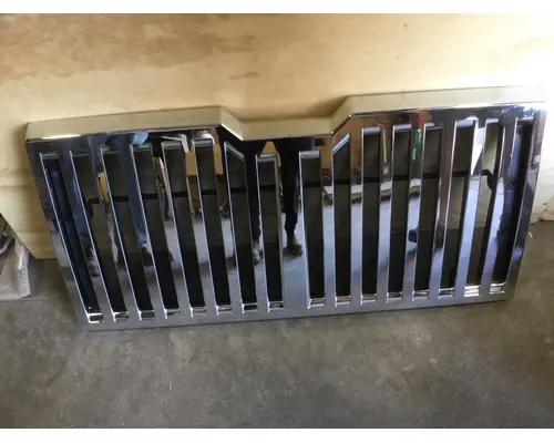 WESTERN STAR 4700 GRILLE