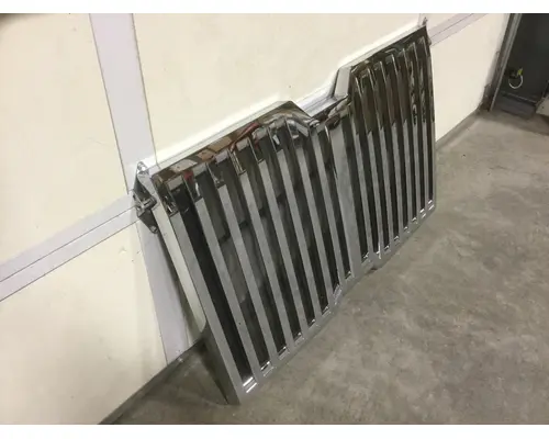 WESTERN STAR 4700 GRILLE
