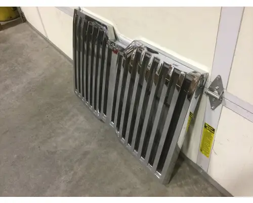WESTERN STAR 4700 GRILLE